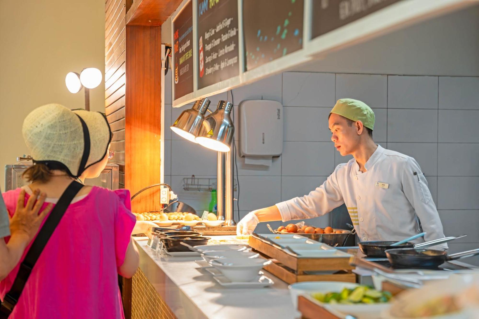 A La Carte Da Nang Beach Екстериор снимка
